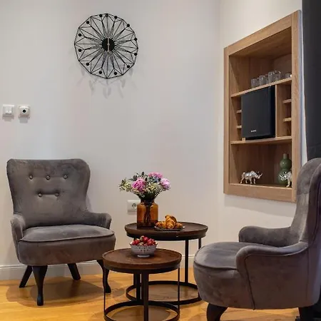 Luxury Lav Гостевой дом 3*