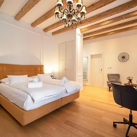 Luxury Lav 3* Задар