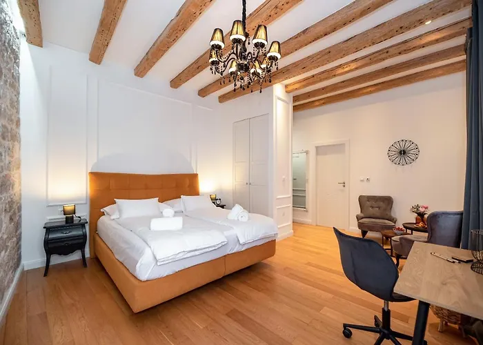 Guest house Luxury Lav 3*