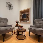 Luxury Lav 招待所