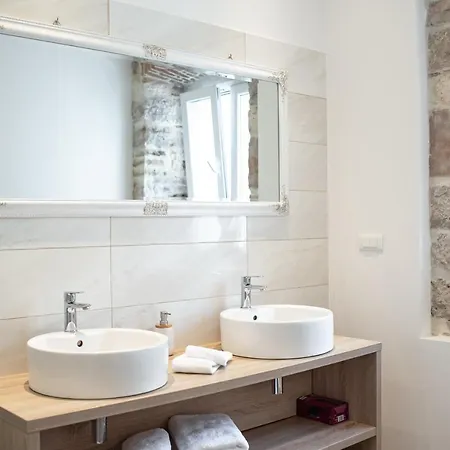 Luxury Lav Gæstehus